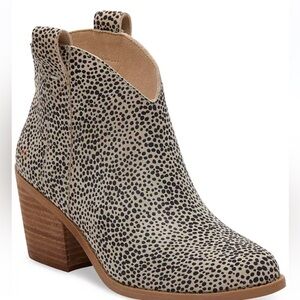 TOMS ankle bootie